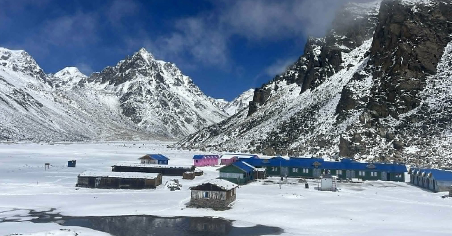 कञ्चनजंघा क्षेत्रमा निरन्तर हिमपात, पर्यटन गतिविधि प्रभावित